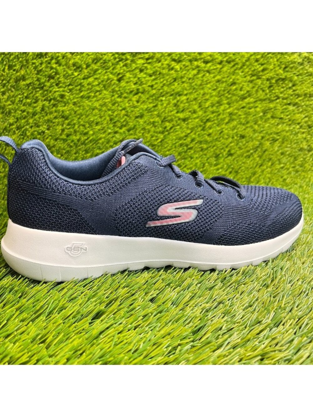 Skechers Go Walk Joy-Violet Womens Size 7.5 Blue Athletic Running Shoes Sneakers